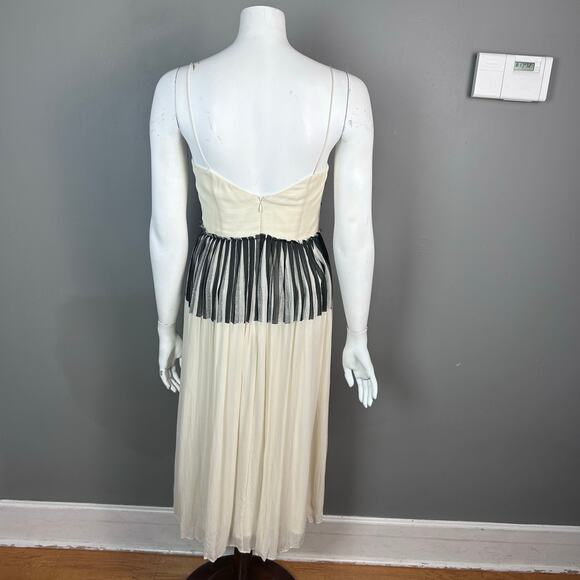 Slide dress size 6 midi embroidered Runway coquette Royal Nicole Miller - Picture 7 of 13